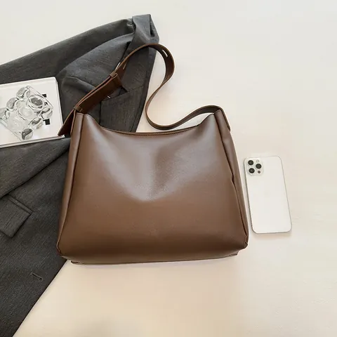 Women Vintage PU Synthetic Leather Large Capacity Tote Shoulder Bag With Inner Pouch Casual Simple Bucket Bag