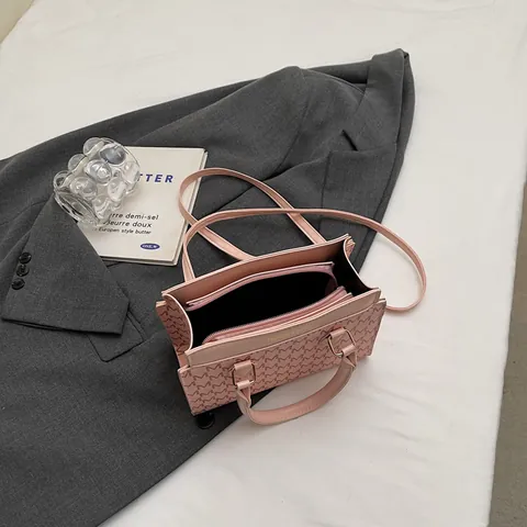 Damen Vintage M Buchstaben Monogramm Handtasche PU Leder Kleine Quadratische Umhängetasche Mit Verstellbarem Schultergurt