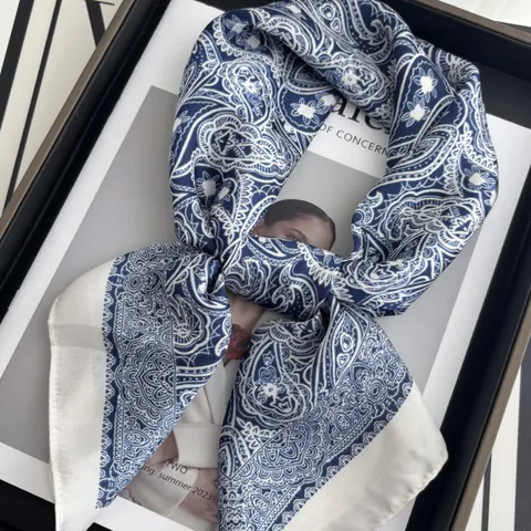 Vintage Paisley Print Satijn Vierkante Sjaal Voor Dames Marineblauw Wit Zijdeachtig Nek Hoofd Haar Sjaal Mode Accessoire