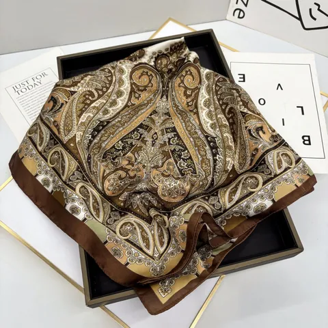 Foulard Carré en Satin de Polyester à Motif Cachemire Bohème pour Femmes Vintage Élégant Bandeau Cheveux Accessoire de Sac
