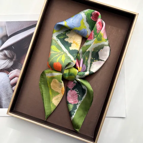Oil Painting Floral Print Satin Square Scarf For Women Elegant Vintage Silk Like Headwrap Neck Kerchief Fashion Accessory