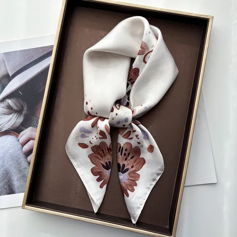 Women Elegant Satin Floral Square Scarf Silk-Feel Fashion Neck Scarf Hair Scarf Retro Botanical Print Gift Headscarf