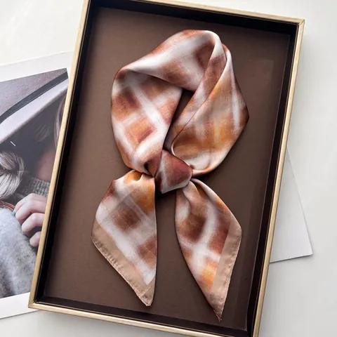 Elegant Women Satin Square Scarf Gradient Plaid Headscarf Silky Hair Scarf Neck Scarf For Fashion Daily Travel Accessory Gift