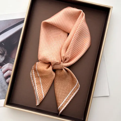 Women Polka Dot Print Satin Square Scarf Elegant Gradient Silk Like Neck Scarf Fashion Headscarf Accessory For Daily Office Wear