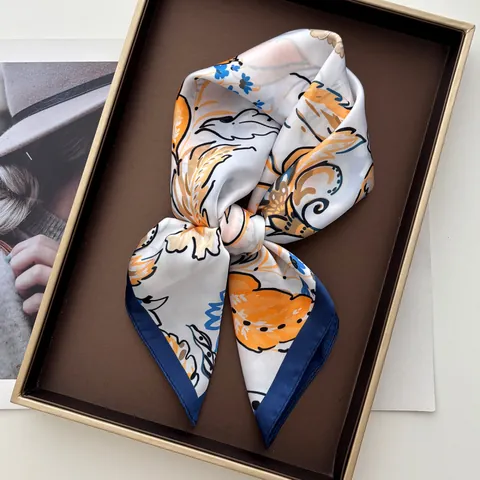 Elegante Foulard Quadrato in Raso con Stampa Floreale per Donna Vintage Poliestere Effetto Seta Copricapo Sciarpa per Capelli Collo per Viaggi