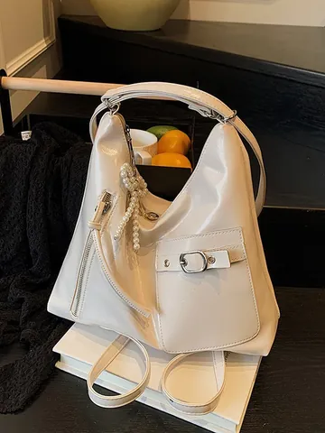 Bolso de Hombro de Cuero PU Brillante para Mujer Mochila de Gran Capacidad Con Colgante de Mariposa de Perlas Artificiales Bolso Tote
