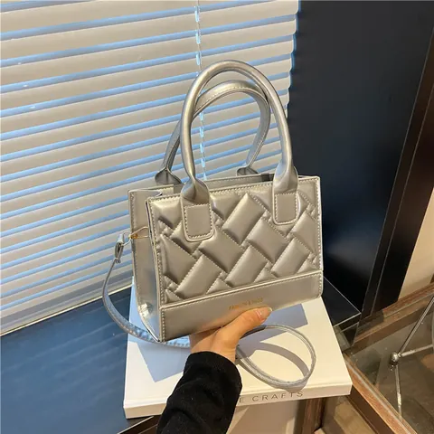 Women Quilted PU Leather Crossbody Bag Rhombic Pattern Small Square Handbag With Adjustable Shoulder Strap Fashion Tote