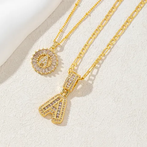 Lussuosi Collane con Pendente 26 Alfabeto in Rame e Zirconia Oro Argento Catena Figaro Lettera Collane Hip Hop Gioielli per Donna