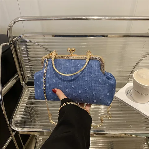Retro Shell Shaped Denim Kiss Lock Handbag Vintage Textured Fabric Evening Bag Carved Metal Handle Gold Chain Crossbody Bag