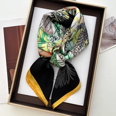 Pañuelo Cuadrado de Satén para Mujer Estampado de Hojas Plumas Elegante Bufanda de Cuello Moda Pañuelo de Cabeza para Oficina Viaje Accesorios