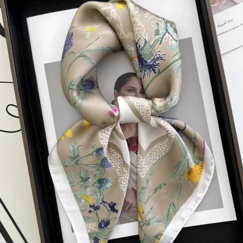 Elegante Foulard Quadrato In Raso Floreale Per Donna Vintage Con Stampa Di Libellule E Fiori Effetto Seta Accessorio Moda