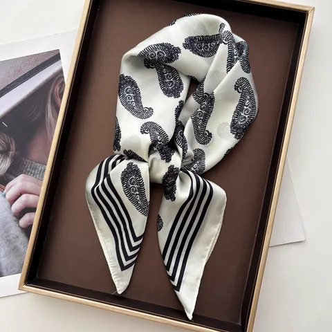 Dames Vintage Satijn Vierkante Sjaal Elegant Paisley Geprint Haarband Sjaal Gestreepte Rand Mode Dagelijks Hoofddoek Accessoire