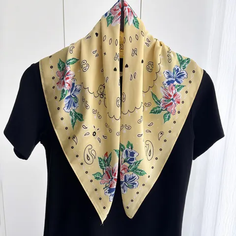 Carré de Soie en Satin Jaune Imprimé Floral Paisley Rétro Pastoral pour Femme Foulard Cheveux Écharpe Cou Accessoire de Mode