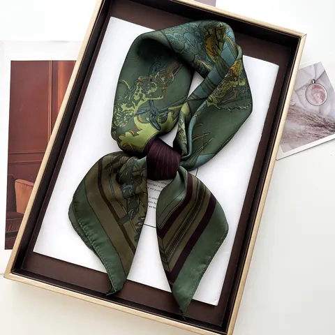 Vintage Reitdruck Satin Quadratisch Seidenschal Für Damen Elegant Oliven Grün Pferdemuster Halstuch Mode Haar Accessoire