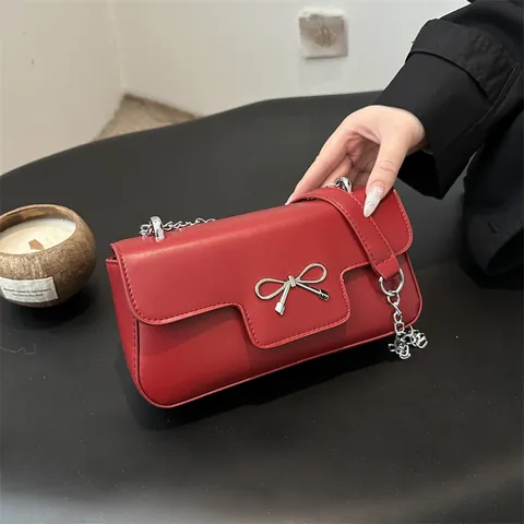 Borsa a Spalla Donna Con Fiocco Metallico E Catena Quadrata Piccola Borsa a Tracolla in Pelle Sintetica Tinta Unita