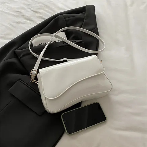 Bolso Bandolera Minimalista de Cuero Charol Brillante Para Mujer Color Sólido Bolso de Hombro Con Solapa Curva Asimétrica Para Diario