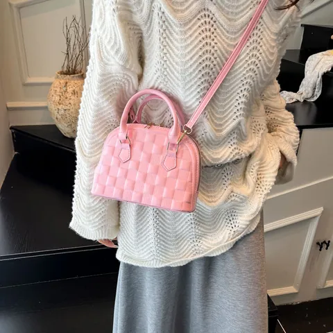 Women Shell Crossbody Bag Glossy PU Leather Handbag Gold Hardware Elegant Embossed Checkered Pattern Shoulder Bag Date