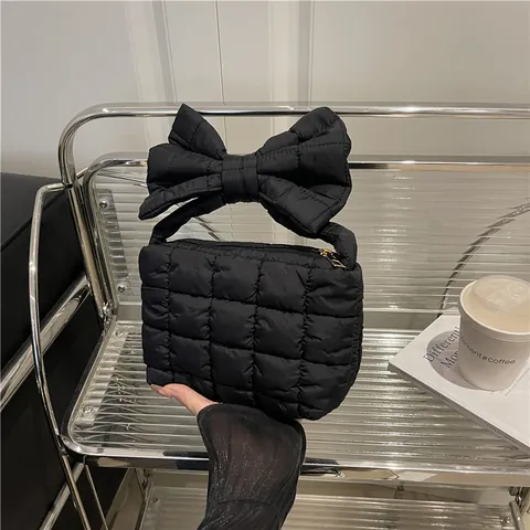 Sac à Main Matelassé Rembourré pour Femmes Avec Grande Poignée en Nœud Sac Nuage en Nylon Petit Tote pour Style de Rue Quotidien