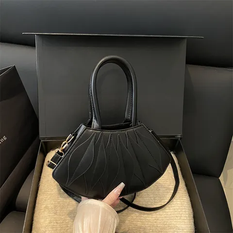Women Fashion PU Leather Leaf Pleated Handbag Korean Style Fan Shaped Shoulder Crossbody Bag With Gold Hardware Party