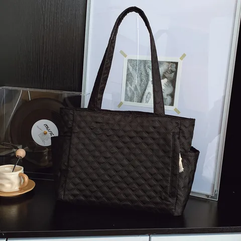 Damen Gesteppte Tragetasche Mit Rautenmuster Große Kapazität Leichte Nylon Umhängetasche Casual Gepolsterte Handtasche Mit Seitentaschen Für Die Arbeit