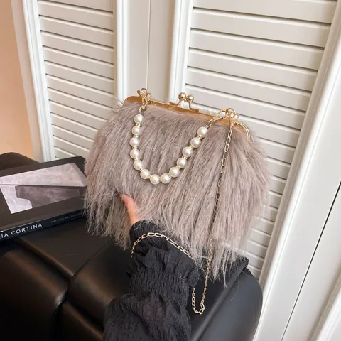 Vintage Plush Faux Fur Handbag With Pearl Handle Gold Chain Strap Retro Crossbody Evening Clutch Bag For Women Wedding