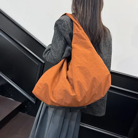 Dames Grote Capaciteit Nylon Tote Bag Vintage Effen Kleur Casual Oksel Schoudertas Mode Lichtgewicht Hobo Handtas Voor Dagelijks Werk Reizen Winkelen