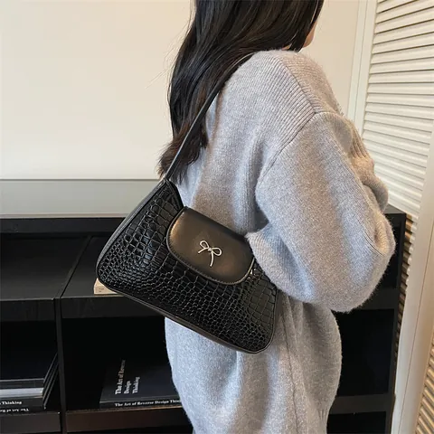 Women's Trendy Crocodile Pattern Underarm Bag Vintage PU Leather Shoulder Bag With Silver Metal Bow Small Square Crossbody Bag