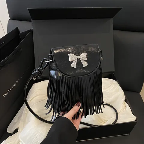 Vintage PU Leather Tassel Crossbody Bag With Metal Bow Decor Mini Square Shoulder Bag For Women Fashion Cell Phone Purse