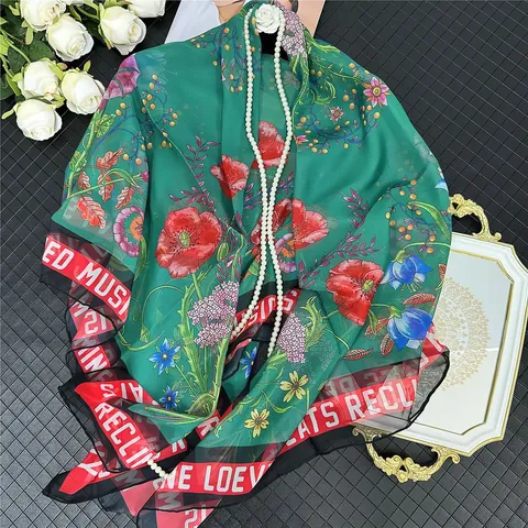 Women's Floral Satin Scarf Elegant Printed Square Shawl Lightweight Sun Protection Neck Wrap Fashion Accessories Silk Feel Head Scarf For Travel Beach