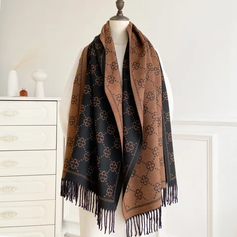 Vintage Geometric Clover Pattern Scarf For Women Reversible Imitation Cashmere Tassel Shawl Wrap Winter Jacquard Warm Accessories