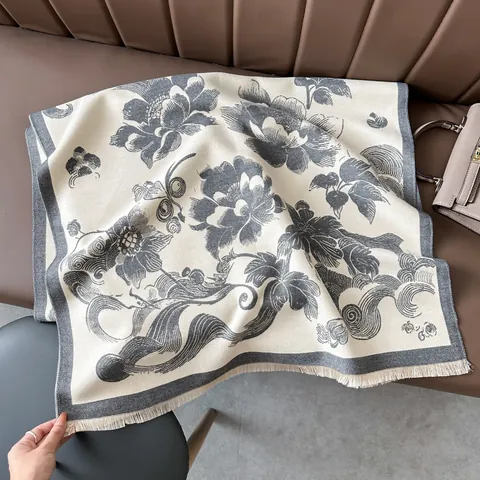 Sciarpa Vintage Etnica Floreale Effetto Cashmere Donna Inverno Spessa Calda Scialle con Nappe Elegante Jacquard