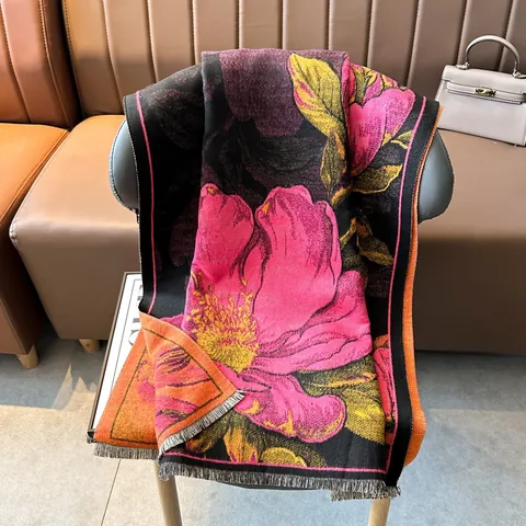 Women Vintage Floral Imitation Cashmere Scarf Elegant Botanical Pattern Thick Warm Winter Pashmina Shawl Wrap With Tassels