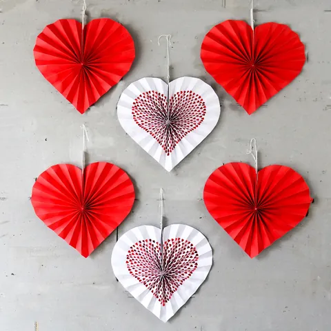 Romantic Heart Shaped Paper Fan Set Red White Pleated Paper Hanging Ornaments For Valentine's Day Wedding Birthday Party Home Decor