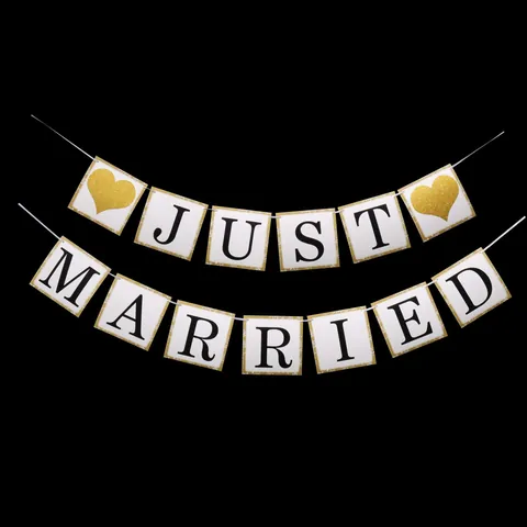 Glitter Just Married Wedding Banner White Cardstock With Gold Heart Garland For Wedding Party Reception Ceremony Decoration