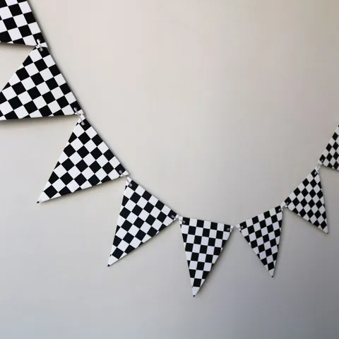 Bandierine da Corsa a Scacchi Nero Bianco Griglia Triangolo Bandiera Ghirlanda per Compleanno a Tema Corsa Feste Eventi Sportivi Decorazione