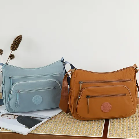 Damen Leichte Nylon Umhängetasche Wasserdicht Multi-Taschen Schultertasche Casual Reise Handtasche Verstellbarer Gurt