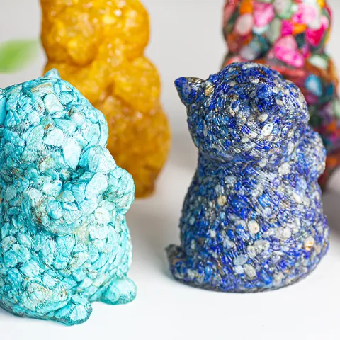 Lucky Praying Cat Resin Figurine With Natural Crystal Stones Healing Crystal Cat Statue Cute Animal Home Desk Decor Gift