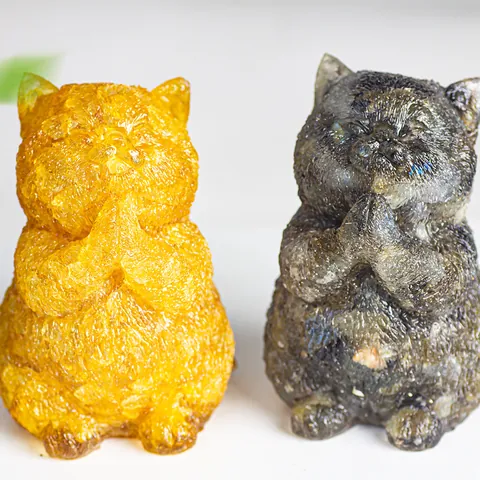 Lucky Praying Cat Resin Figurine With Natural Crystal Stones Healing Crystal Cat Statue Cute Animal Home Desk Decor Gift