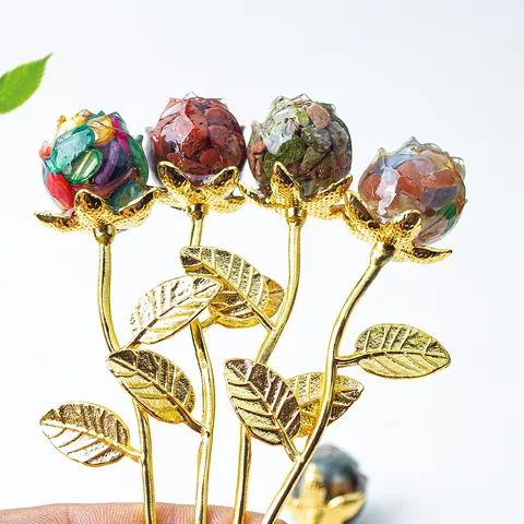 Handmade Natural Crystal Crushed Stone Resin Rose Flower Figurine Gold Alloy Stem Valentine's Day Romantic Desktop Ornament
