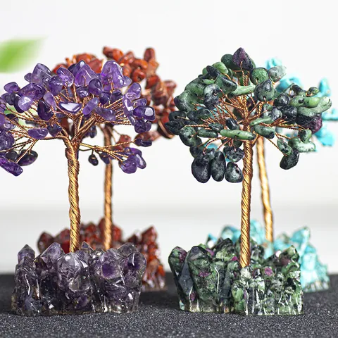 Arbre à Argent en Cristal Fait à la Main Éclats de Pierres Précieuses Naturelles Cristaux de Guérison Base en Amas d'Améthyste Décor Feng Shui