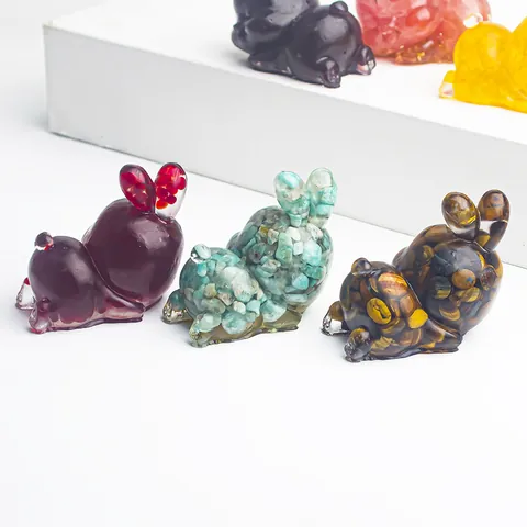 Natural Crystal Gravel Rabbit Figurine Resin Bunny Sculpture Zodiac Desktop Ornament Home Office Decoration Gift