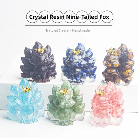 Natural Crystal Crushed Stone Resin Nine-Tailed Fox Figurine With Gold Crown Desktop Ornament Hand-Made Healing Stone Home Office Decor Gift