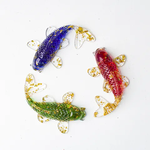 Handgefertigt Natürlicher Kristallstein Kies Epoxidharz Koi Fisch Ornament Mit Goldfolie Desktop Dekor Viel Glück Geschenk