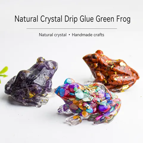 Figurine de Grenouille en Résine de Pierre de Cristal Naturelle Faite à la Main Statue en Pierre de Guérison avec Feuille d'Or pour Décoration de Bureau Maison Voiture