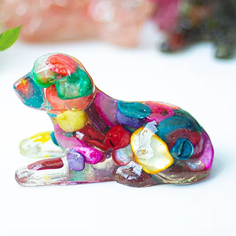 Miniature Crystal Crushed Stone Epoxy Dog Figurine Resin Puppy Statue For Home Office Desk Decor Healing Crystal Animal Ornament Gift