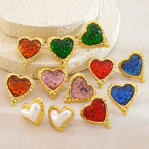 Pendientes de Botón de Corazón de Acero Inoxidable Vintage Francés Martillados Chapados en Oro con Incrustación de Resina Colorida Pendientes en Forma de Corazón para Mujer Joyería de Moda