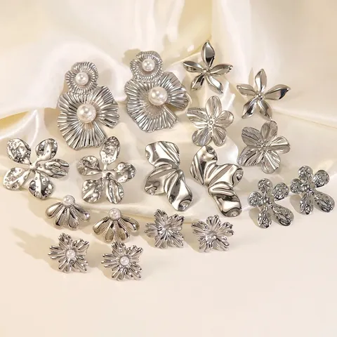 Fashion Stainless Steel Flower Stud Earrings For Women Silver Textured Petal Earrings Lightweight Daily Party Jewelry