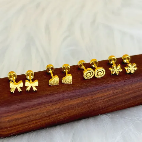 Pendientes de Botón de Acero Inoxidable Oro Mate Para Mujer Diseño Simple Mariposa Copo de Nieve Corazón Serpiente Fantasma Estrella Flor Diente de León Joyería