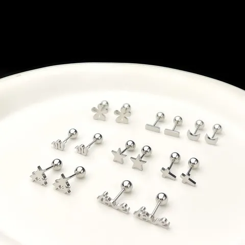 Pendientes de Cartílago de Acero Inoxidable Cruz Estrella Luna Love Letra Joyería de Piercing Plata Pequeña para Mujer