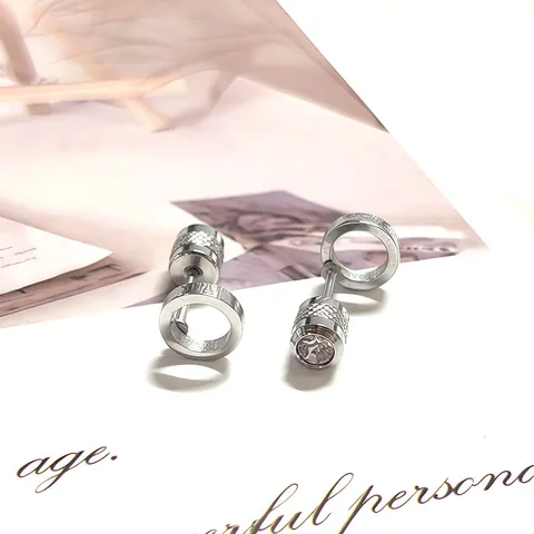 Pendientes de botón de inserción de acero inoxidable para mujer diseño de mariposa corazón serpiente cruz luna flor circonita incrustada joyería de piercing de moda